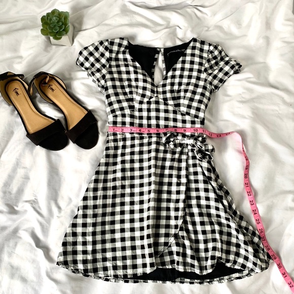 Abercrombie & Fitch Dresses & Skirts - Abercrombie and Fitch black and white sundress